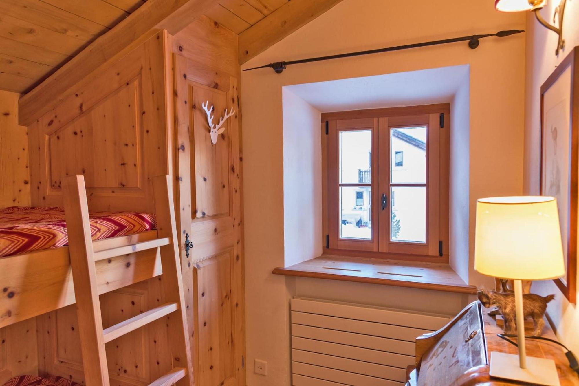 Chalet Gulas - ลา ปุนท์-ชามูเอส-เชอ ภายนอก รูปภาพ