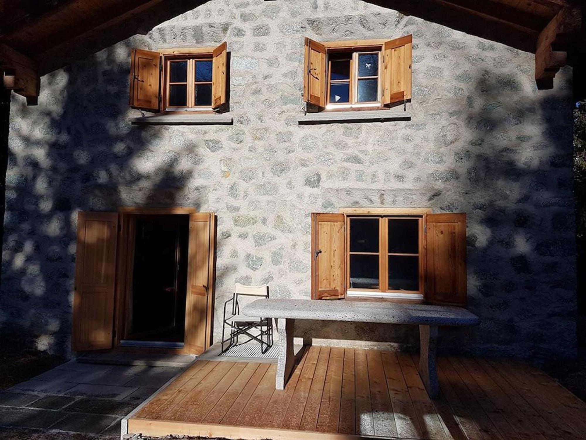 Chalet Gulas - ลา ปุนท์-ชามูเอส-เชอ ภายนอก รูปภาพ